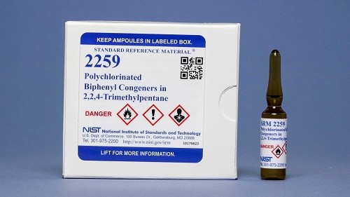 SRM 2259 - 2，2，4-三甲基戊烷中的多氯聯苯同系物