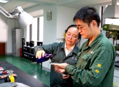 擇一事,愛(ài)一生,他們用實(shí)際行動(dòng)告訴你&ldquo;工匠精神&rdquo;的意義叫堅(jiān)守。